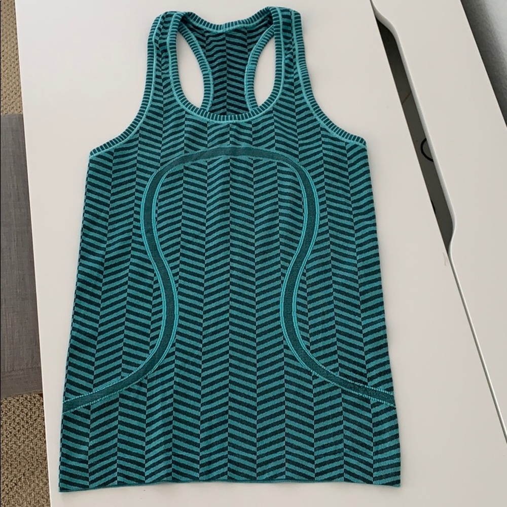 Lululemon tank top